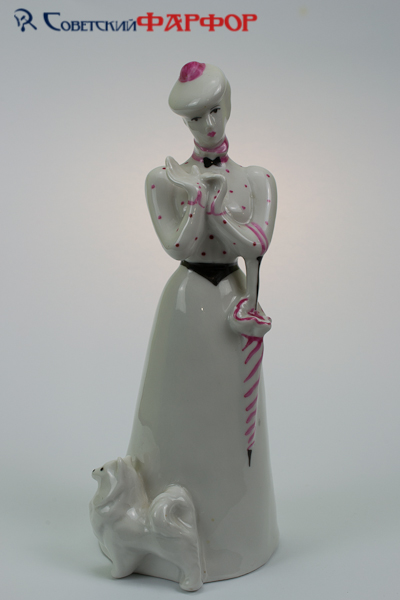 Дама с собачкой Фарфоровая статуэтка