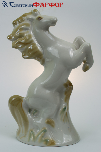Конь на дыбах – Полонский завод художественной керамики
 – описание и цена в каталоге фарфора