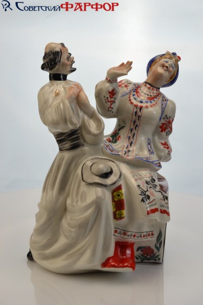 Дьяк и Солоха фарфоровая статуэтка, Киев