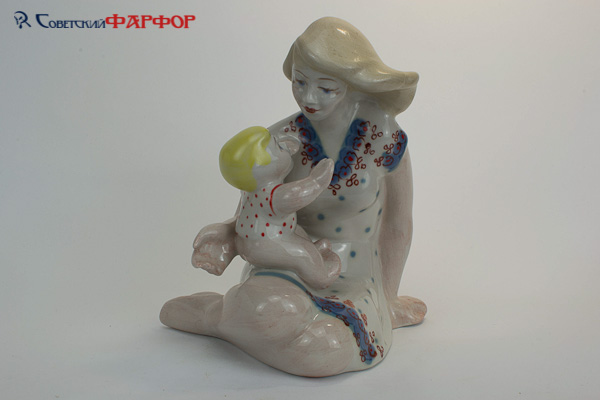 Мать с ребенком - фарфоровая статуэтка - Полонский завод