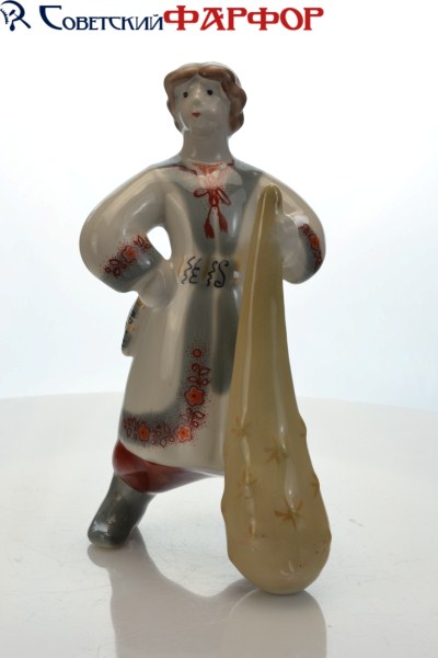 Катигорошко - мальчик с дубиной - фарфоровая статуэтка