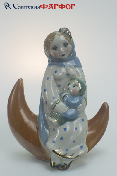 Фарфоровая статуэтка Девушка на месяце с ребеноком